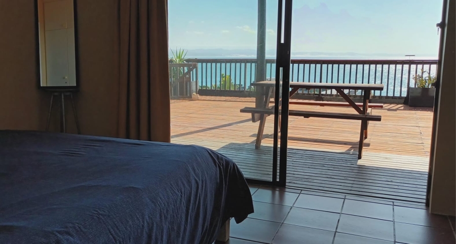 To Let 1 Bedroom Property for Rent in Wavecrest Eastern Cape